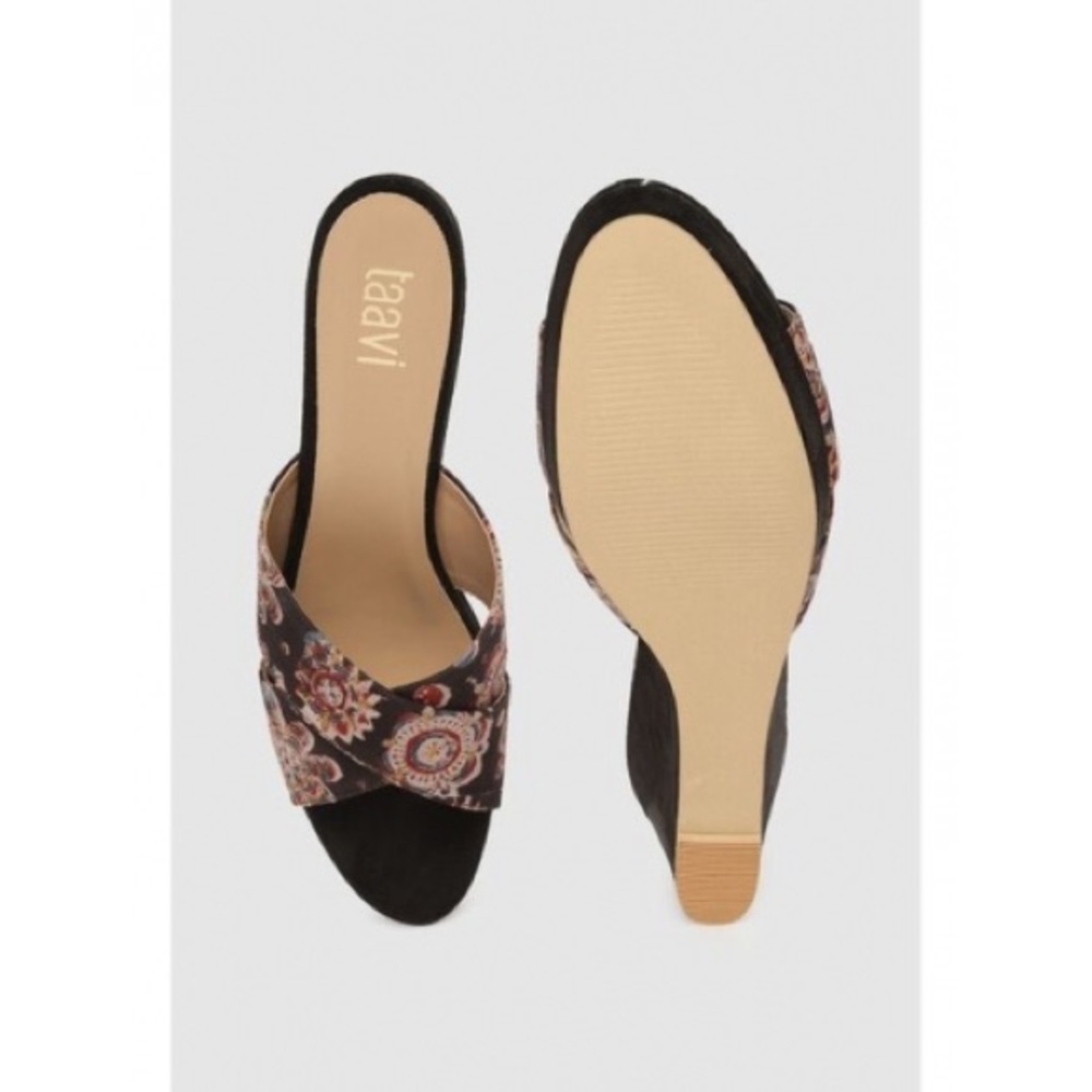 Taavi Black & Beige Ethnic Printed Open Tie Wedges - Picture 6 of 13